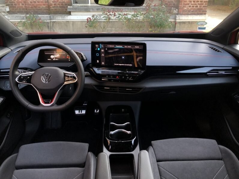 
								VOLKSWAGEN ID4 GTX full									