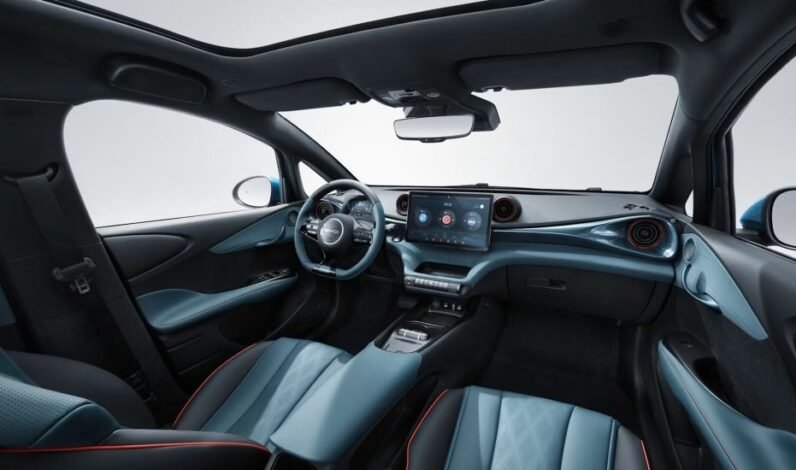 
								BYD DOLPHIN ACTIVE full									