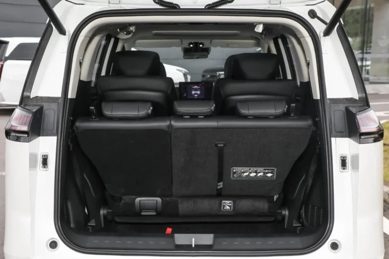 
								GAC Trumpchi E8 PHEV full									