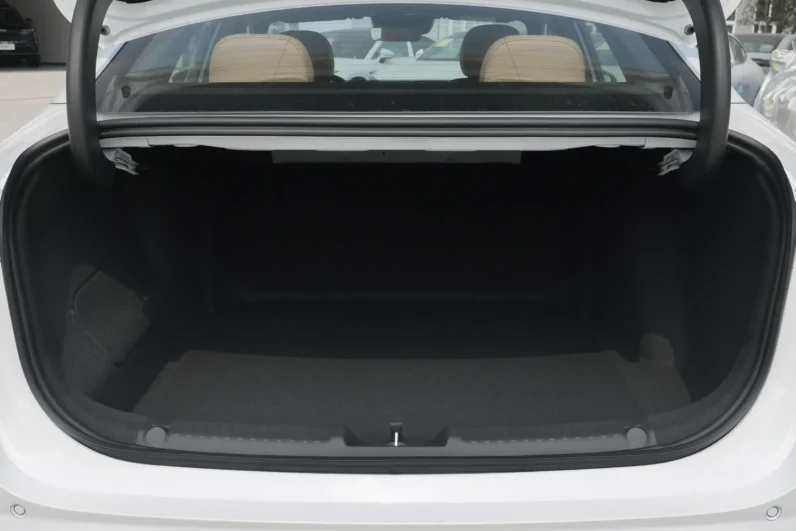 
								Geely Galaxy L6 full									