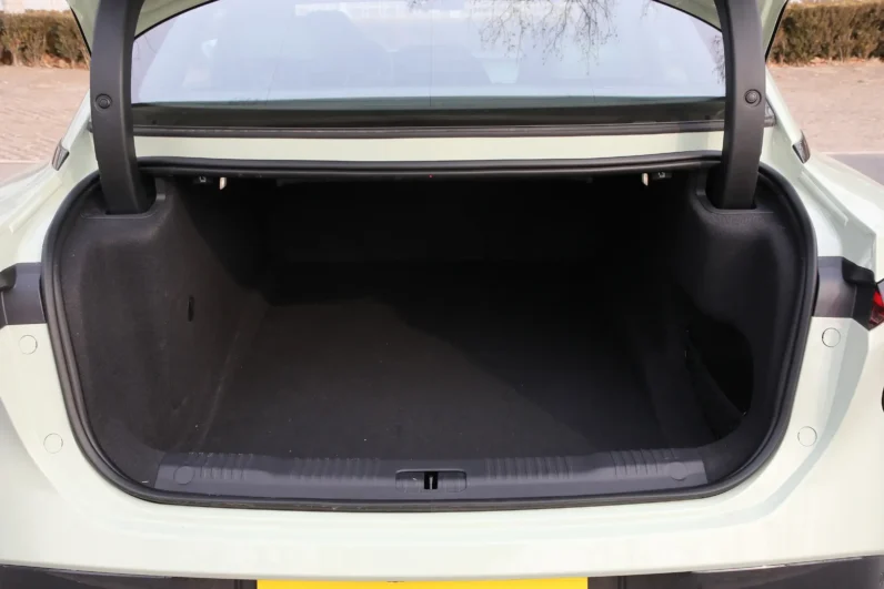 
								Hongqi EH7 full									