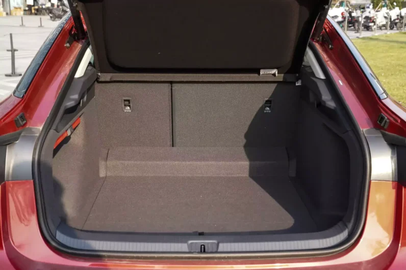 
								Volkswagen ID.7 VIZZION full									