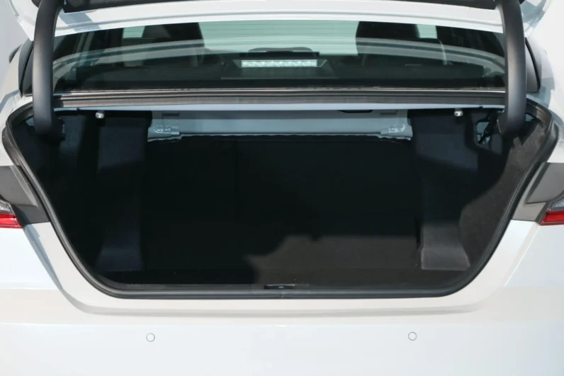 
								Toyota Camry full									