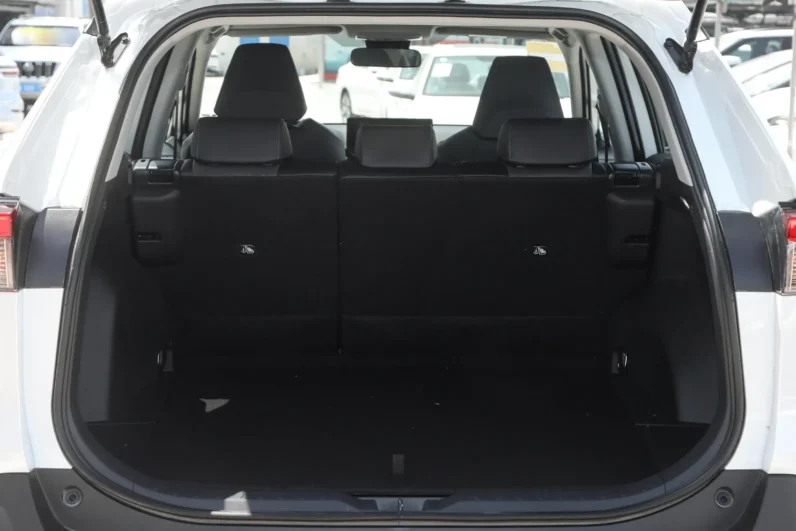 
								Toyota RAV4 full									