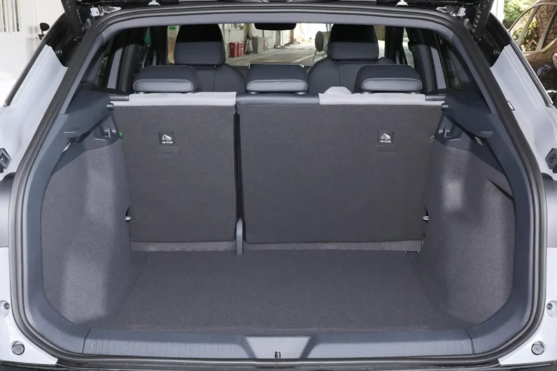 
								Volkswagen ID.4 CROZZ full									