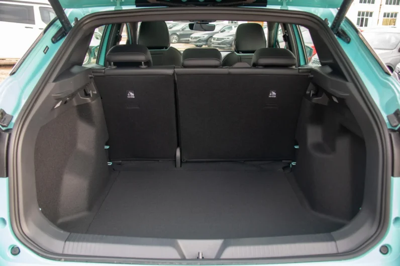 
								Volkswagen ID.4 X full									