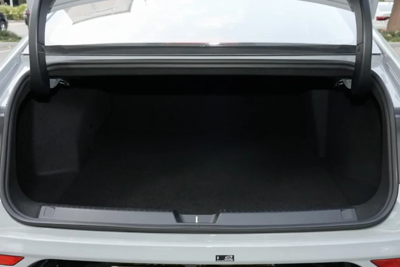 
								Wuling Xingguang EV full									