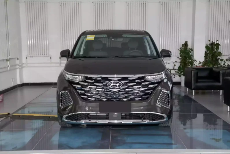 Imgi 4 Hyundai Custo 2024 appearance