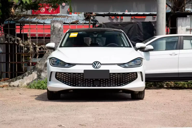 
								Volkswagen Lamando L full									