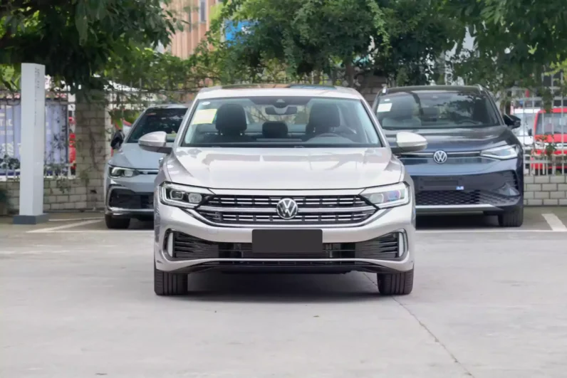 Imgi 4 Volkswagen Sagitar 2023 appearance