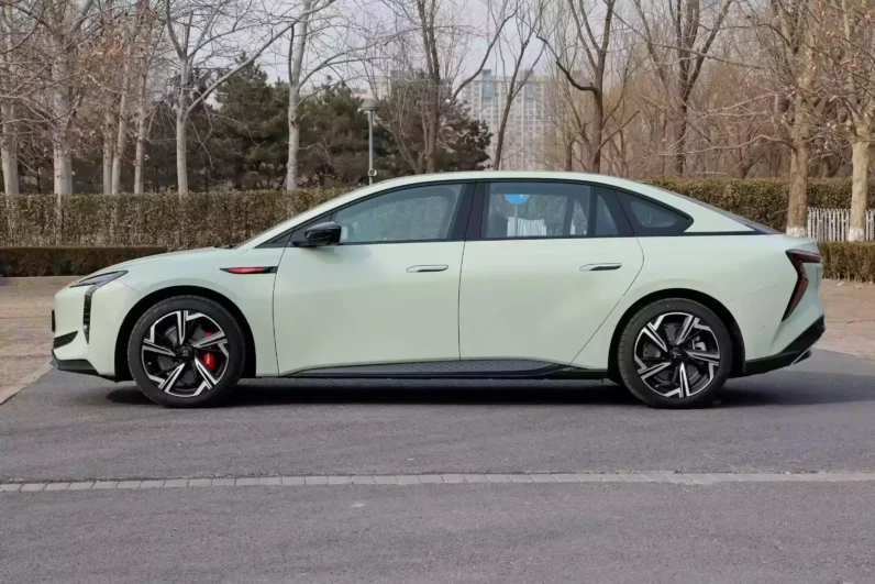 
								Hongqi EH7 full									