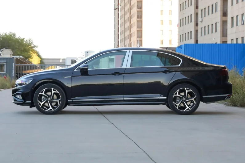 
								Volkswagen Magotan 2023 full									