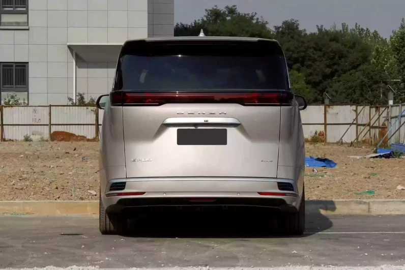 
								Denza D9 EV full									