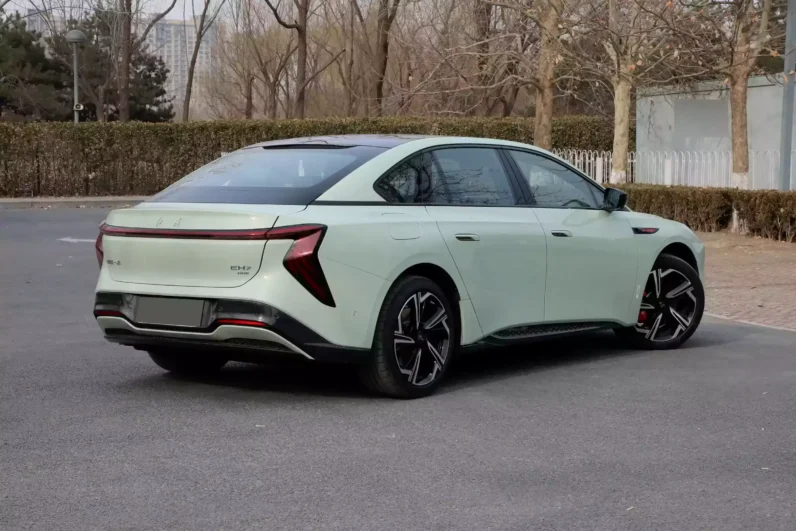 
								Hongqi EH7 full									