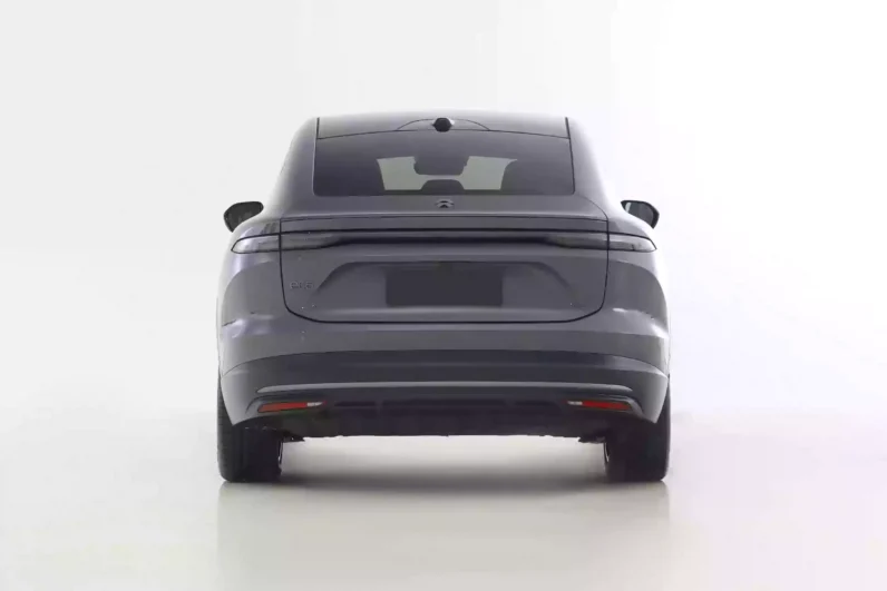 
								NIO EC6 full									