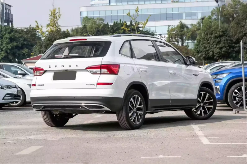 
								Škoda KAMIQ full									