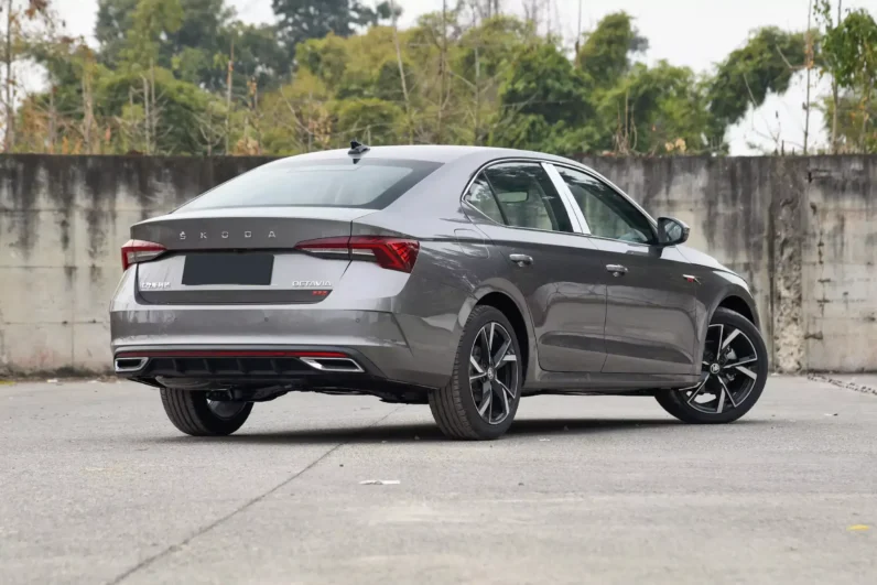 
								Škoda Octavia full									