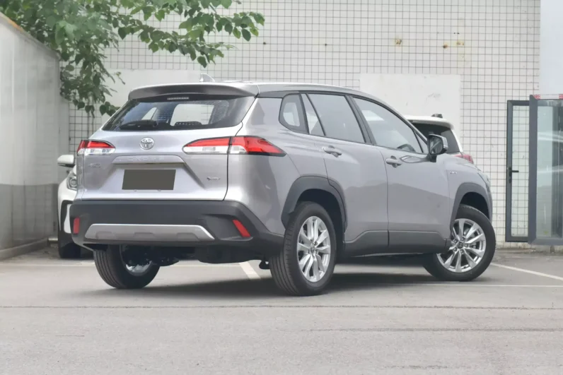 
								Toyota Corolla Cross full									