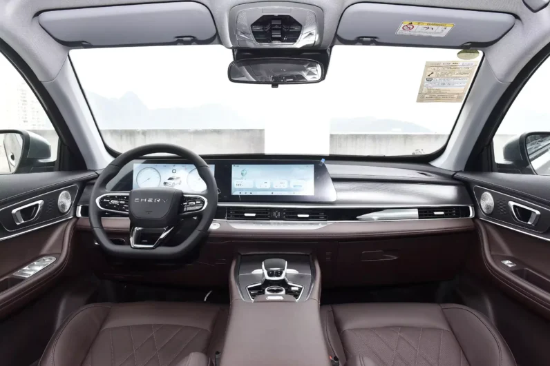 
								Chery Tiggo 8 PLUS full									