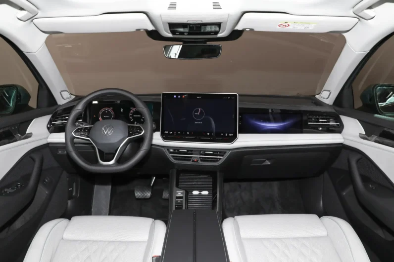 
								Volkswagen Magotan full									