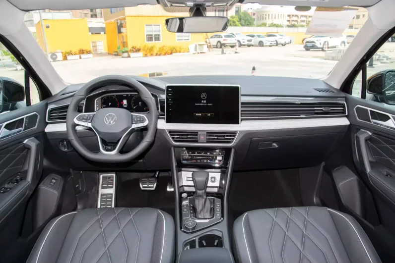 
								Volkswagen Tiguan L full									