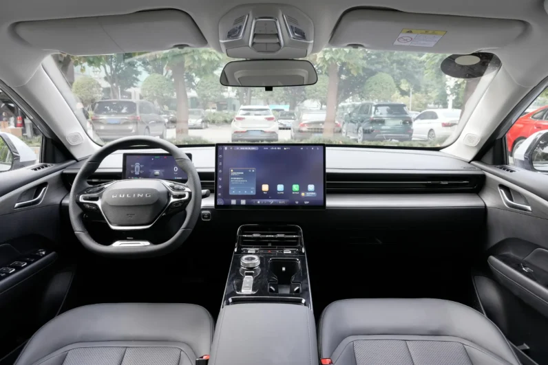 
								Wuling Xingguang EV full									