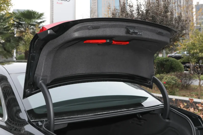 
								Audi A6L full									
