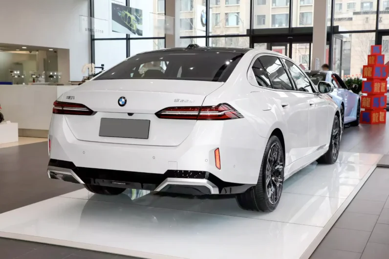 
								BMW 5 Series full									
