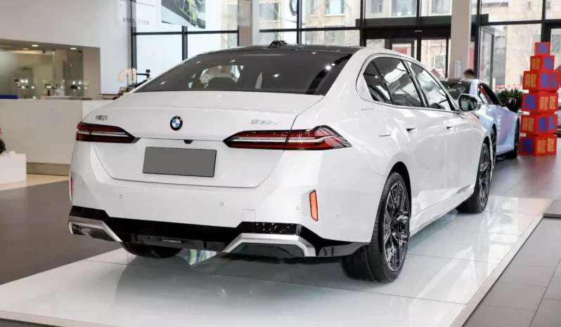 
								BMW 5 Series full									
