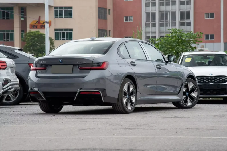 
								BMW i3 full									