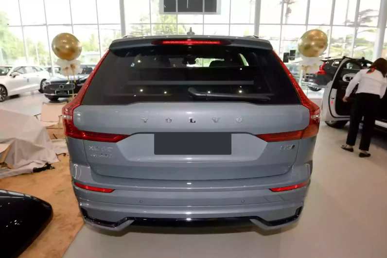 
								Volvo XC60 full									