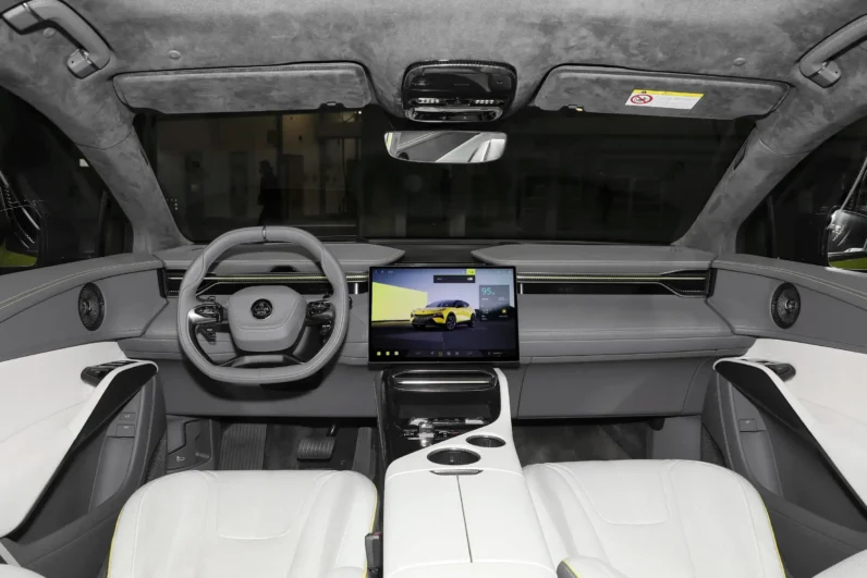 
								Lotus Eletre full									